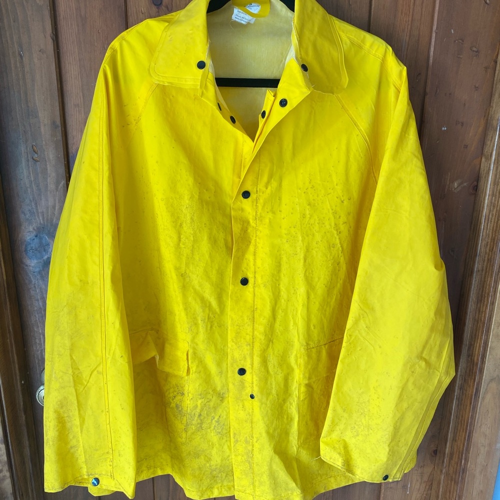 Rain coat slicker